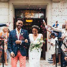 How long did you date before you got engaged/married? Best Age To Get Married According To Relationship Experts