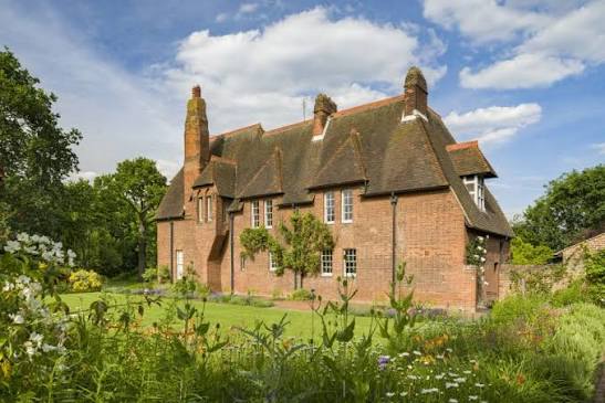 Amazing interiors: Red House, Bexleyheath - The Home of Arts and Craft