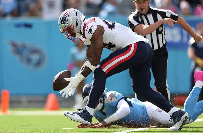 K'Lavon Chaisson's big game earns league recognition - 98.5 The Sports Hub  - Boston's Home For Sports