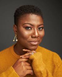 Maame Esi's Instagram, Twitter & Facebook