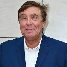 Parce qu'il a traversé toutes les époques et a toujours su conserver l'affection lieux emblématiques du resort parisien. Photos Qui Est Evelyne Jarre La Compagne De Jean Pierre Foucault Femme Actuelle Le Mag