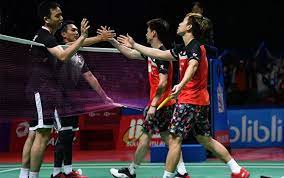 Dalam satu set bulu tangkis harus mencapai nilai 21. Peraturan Permainan Bulu Tangkis Yang Lengkap Guratgarut