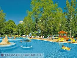 Blatno jezero) is a freshwater lake in the transdanubian region of hungary.it is the largest lake in central europe, and one of the region's foremost tourist destinations. Opinie Turystow Traveliada Pl O Hotelu Azur Hotel Wegry Balaton