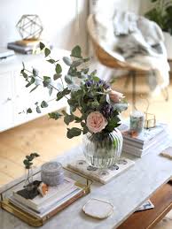 Discover our original ideas on how you can create your own whether for everyday life, the festive season, anniversaries or birthdays, baptisms or weddings, for your dining room table or the coffee table in your living room. Styling A Coffee Table Kate La Vie Coffee Table Elegant Coffee Table Elegant Living Room Design