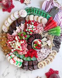 Sur La Table On Instagram Christmas Dessert Boards Are Everything This Season Check Out Our Stories To G Christmas Snacks Christmas Platter Christmas Sweets