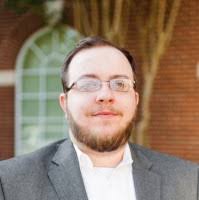 60+ perfiles de «C. Lyons»