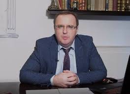 Astfel ca, un prim pas in procedura de majorare a capitalului social, il reprezinta adoptarea actului modificator al actului constitutiv, respectiv hotararea adunarii generale a asociatilor/actionarilor sau decizia. 27 Intrebari Si Raspunsuri Despre Majorare Capital Social Din 2020 Si 2021 Conform Legislatiei In Vigoare