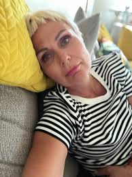 About eight years ago, I decided to write a book. The trouble is that I  didn't know how to. Three further attempts at writing books were made. The  thing is that I'm