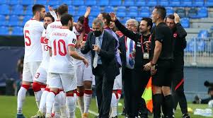 Türkiye futbol federasyonu başkanı nihat özdemir, merkez hakem kurulu başkanı serdar tatlı ve hakem fırat aydınus. Turkiye Futbol Federasyonu Futbolculara Prim Verildigi Iddialarini Yalanladi