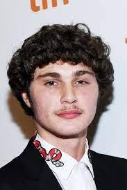 Melva Merritt's Instagram, Twitter & Facebook