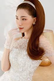 Hòa minzy kể chuyện tết xa nhà trong mv mới. Hoa Minzy Facebook