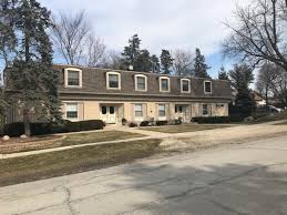 First month rent credited back to you. 10 W Pine St Roselle Il 60172 House For Rent In Roselle Il Apartments Com