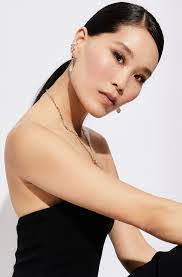 Polly Oneal's Instagram, Twitter & Facebook