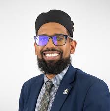 Mark Crain's Instagram, Twitter & Facebook