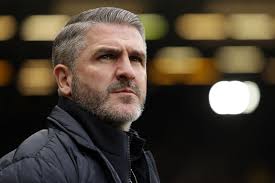 Ryan Lowe left to reflect