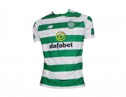 The celtic football club, im deutschen bekannt als celtic glasgow, trägt den offiziellen selbstverständlich findest du nächstes jahr dann auch das aktuelle celtic glasgow trikot 2021. Celtic Glasgow Fanshop Trikot Fanartikel