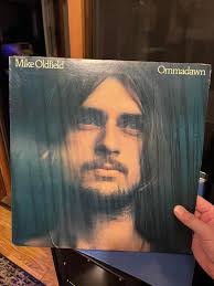 Mike Oldfieeld....Abba....Taco....David Bowie 💗👍my last 4 songs....i  listen all 80's