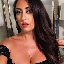 Tamar Morgan's Instagram, Twitter & Facebook