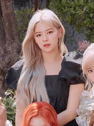 Jeongyeon fanpage name：yoo jeongyeon(유정연) birthday：1101 blood type：o horoscope：scorpio. Jeongyeon World On Twitter Jeongyeon S Long Blonde Hair She S So Beautiful