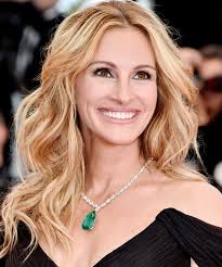 Here S How To Get Julia Roberts Beyond Gorgeous Makeup At Cannes Long Hair Styles Julia Roberts Hair Styles