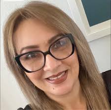 Belleza exótica la de @fabiolavalentinpr aspirante a Miss Universe Puerto  Rico 2019 bts el día de hoy en una sesión de fotos 💕 Que bello le queda  ese color 🤩 #puertorico #misspuertorico #brillalabelleza #missuniverse