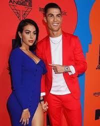 In the previous year cristiano ronaldo and his recent girlfriend, georgina rodriguez looked astonishing when they were in the red carpet for mtv ema awards, but the picture did not go rosy for the superstar, where his former girlfriend rita perriera met ronaldo and gave him a big hug in front of georgina which made georgina very angry. Bronca Rita Pereira Desmente Polemica Com Cristiano Ronaldo E Georgina Rodriguez Nacional Flash