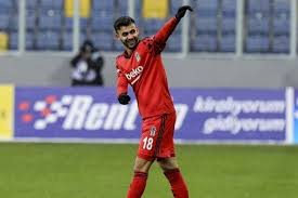 Transfer sezonunun ortasındayız ve bu adam hala boşta. Rachid Ghezzal Kariyerinin En Parlak Donemlerinden Birini Besiktas Ta Yasiyor Bursada Bugun Bursa Bursa Haber Bursa Haberi Bursa Haberleri Bursa