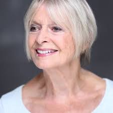 Mandy Fenton's Instagram, Twitter & Facebook