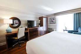 Niagara falls state park is situated on 400 acres of lush terrain, where you'll find protected wildlife and an array of exciting activities and fantastic. Holiday Inn Niagara Falls By The Falls An Ihg Hotel Niagara Falls Updated 2021 Prices