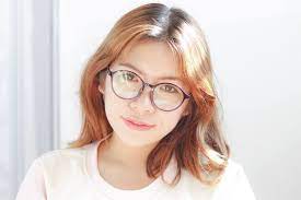 See more ideas about hair styles, girls with glasses, hair beauty. 15 Best Hairstyles For Glasses Wearers All Things Hair Ph