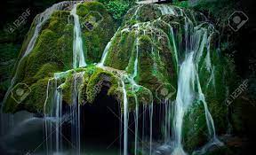 Aceasta pagina prezinta o scurta descriere a obiectivului turistic cascada bigar, adaugat pe hvp in categoria cascade, zona turistica banat, in judetul caras severin, localitatea bigar bigar caras severin. Bigar Kaskade Eine Der Schonsten Aus Europa Caras Severin Rumanien Lizenzfreie Fotos Bilder Und Stock Fotografie Image 79348080