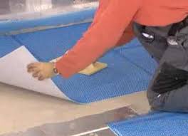 Schnell reißen fliesen und estrich oder die fußbodenheizung muss neu verlegt werden. Entkopplungsmatte Schluter Ditra Ditramatte Schluter Matten Fliesen Verlegen Potsdam Berlin