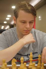 Benjamin Halvorsen tok kaka på Elverum. Benjamin studerer sjakk hos Kjetil  A Lie mens han går videregående i Skien sammen med Gunnar, Mads og Per  Fredrik