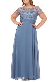 Elegant lace sleeveless 2018 wedding dress zipper back floor length. 32 Beautiful Dresses To Wear To Your Next Summer Wedding Weddingwire