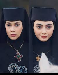 اسکی پرسنالٹی اور فائ ٹنگ اچھی ہے ... اسے سائیڈ پہ لگایا ہوا ہے 😤