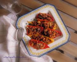 Foderate una teglia da forno con bordo (super importante, assicuratevi che sia con bordo in modo che il grasso della pancetta non fuoriesca ovunque) con carta da forno. Un Arbanella Di Basilico Peperoni Cornetto Ripieni Per Light Tasty