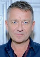 Sean Pertwee