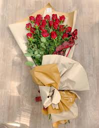 Per donare uno splendido sorriso ad una persona cara. 1428 Bouquet Di 20 Rose Rosse A Gambo Lungo Mazzi Fiori Recisi Garden Vivai Morselli Modena