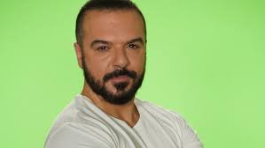 Η δήμητρα τριανταφυλλίδου είναι στο facebook. O Triantafyllos Sto Survivor Einai San Gynaika Poy Exei Dyskoles Meres Zappit