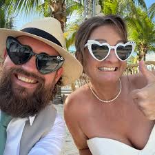 I see tons of comments that say how they printed there wedding invites  cheap but I'm currently struggling to do so. How have you all managed to  save