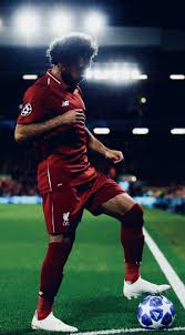 ومن ثم اختتم النجم المصري محمد صلاح رباعية ليفربول عندما كان اللقاء يلفظ أنفاسه الأخيرة وأصبح الفرعون صلاح بذلك أول لاعب يهز شباك مانشستر يونايتد على ملعب أولد. Ø§Ø¬Ù…Ù„ ÙˆØ§Ø±ÙˆØ¹ Ø§Ù„Ø®Ù„ÙÙŠØ§Øª Ùˆ Ø§Ù„ØµÙˆØ± Ù…Ø­Ù…Ø¯ ØµÙ„Ø§Ø­ Ù„Ù„Ø¬ÙˆØ§Ù„ Ù„Ù„Ù…ÙˆØ¨Ø§ÙŠÙ„ 2021 Jugador De Futbol Futbol Wallpapers Jugadores De Futbol