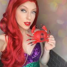 I've had the pieces to cosplay Taylor Swift cosplaying Ariel for over a  year now....figured it would be perfect to put