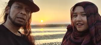 Happy 8th anniversary to my wife. We met exactly 8 yrs ago. 🙏❤️💚