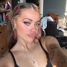 Georgia Jackson's Instagram, Twitter & Facebook