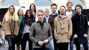 Dit kan individueel of in pouleverband met bijvoorbeeld vrienden/ collega's/ familie/ (sport)team of andere bekenden spelen. Wie Is De Mol Tv Series 1999 Imdb