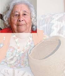 Roberta Estrada's Instagram, Twitter & Facebook