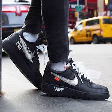 Men Black Air Force 1 On Feet Hypebaekicks Get An On Feet Look At Virgilabloh X Nike S Air Force 1 For Themuseumofmodernart S Items Is Fash Komplekty Nike Obuv Nike Obuv Air Jordan