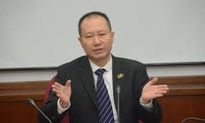 Cụ ông 77 tuổi hát chiếc khăn piêu cực phiêu nhưng màn minh họa mới gây ấn tượng thú vị. Kenaikan Cukai Taksiran Bebankan Rakyat Pulau Pinang