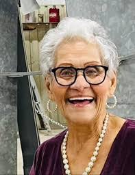 Michelle Escalante's Instagram, Twitter & Facebook