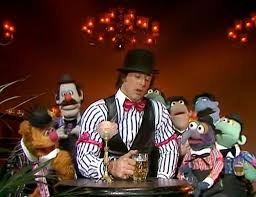 Bird In A Gilded Cage Song Sylvester And The Muppets Sing A Bird In A Gilded Cage At A Bar The Song Brings Everyone Including Statler And Waldorf In Tears De Muppets